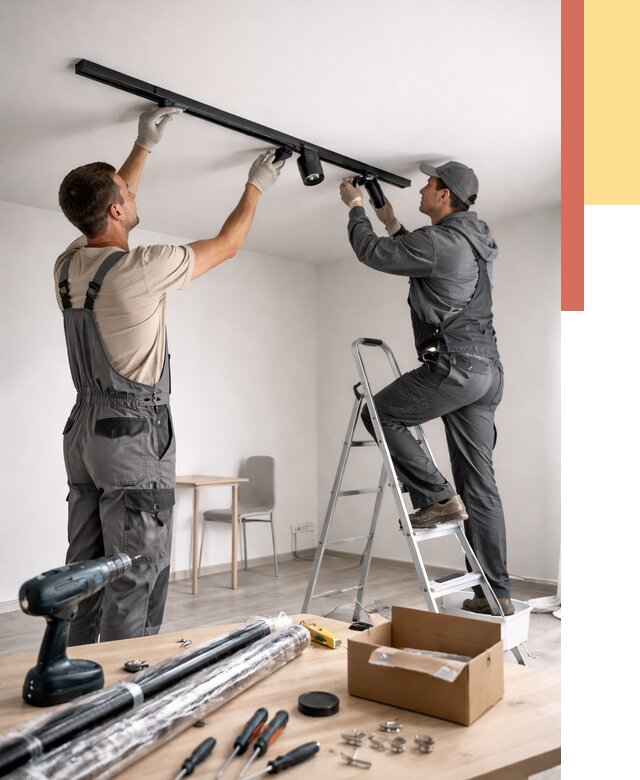 Установка трековых светильников в натяжной потолок в Мурманске от 4318 руб. | ОТДЕЛОЧНИК-Мрм